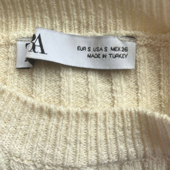 NWOT zara sweater with slit sleeves - Picture 6 of 6